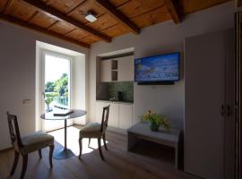 Casa Castagna 1620, bed & breakfast a Mergozzo