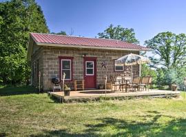 Rural Pine River Cabin Snowmobile and Snowshoe, viešbutis su vietomis automobiliams mieste Pine River