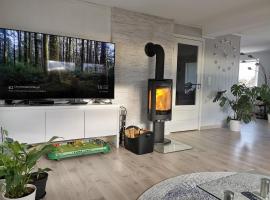 Odderhei, spacious & family friendly house, sunny veranda, vacation rental in Kristiansand