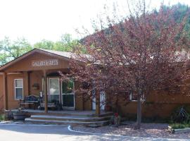 River Falls Lodging -Black Hills, South Dakota, pet-friendly hotel in Hot Springs