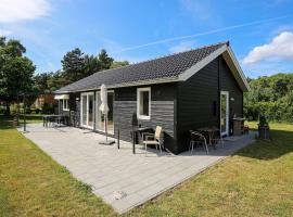 6 person holiday home in H jby, hotel em Højby