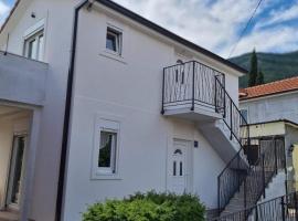 Apartmani Vanja, hotel em Baošići