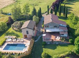 I Ginepri exclusive CountryHouse, 15pax, private pool, Aulla – hotel w mieście Serricciolo