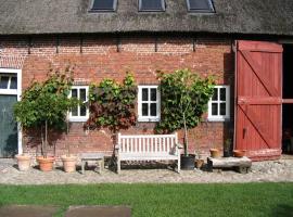 erfgoed Rikkerda, hotel a prop de Grijpskerk Station, a Lutjegast