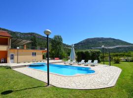 Holiday Home Villa Kikiza - MKA520 by Interhome, hotel with jacuzzis in Vrgorac