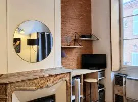 DUPLEX CHARMANT- Hypercentre - Clim - Métro - WiFi