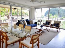Azuero Lodge: Luxury Beachfront condo- Playa Venao, hotel v destinaci Playa Venao