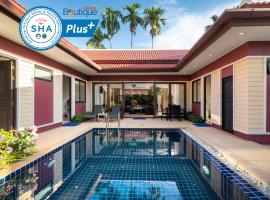 Boutique Resort Private Pool Villa - SHA Extra Plus, villa in Ban Pa Khlok