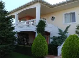 Luxurious Garden House Between Aegean & Olympus