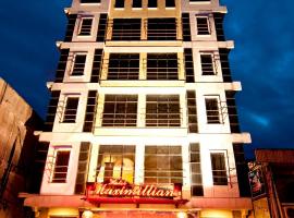 Hotel Maximillian, hótel í Tanjung Balai Karimun