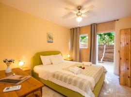 Limonero New City Apartment 1 with Private Parking, hotel in Lefkada Town