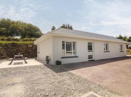 Coolnaharragill Lower Annexe, villa í Killarney