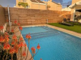 Valdevebas Chalet con Piscina, holiday home in Madrid