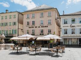 Logis - Hotel De La Mairie, beach hotel in Embrun