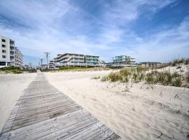 Charming Beachfront Condo Less Than 3 Miles to Boardwalk!, apartment in Wildwood Crest