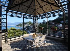 Maison Vittoria Lago Maggiore, holiday rental in Laveno