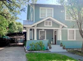 The Cedar House, hotel in San Antonio