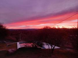 Bº CERRADO LOMAS DEL REY MAYU SUMAJ, ξενώνας σε San Antonio de Arredondo