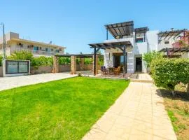Smaragdi Beachfront Villa
