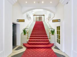 J5 Hotels Helvetie & La Brasserie, hotell i Montreux