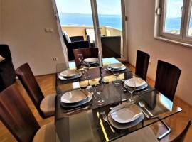 Apartment Makarska, panoramic sea & mountains view, Čuček &ndash; hotel w Makarskiej