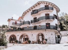 B&B L'antico borgo – obiekt B&B w mieście Villalago