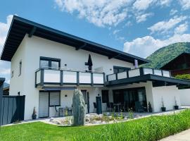 Tiroler Ferienwohnungen Haus Petra, hotel en Kirchdorf in Tirol