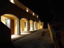 Agriturismo Cheloni: Guasticce'de bir otoparklı otel