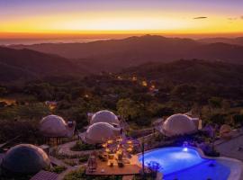 Kintiri Glamping, luxury tent in Nicoya