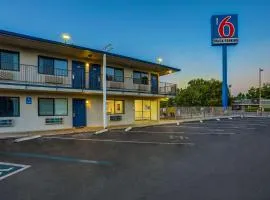 Motel 6-Red Bluff, CA