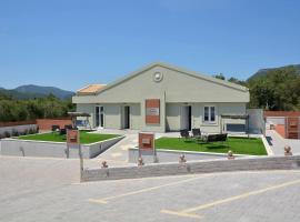 Villa Bratou Ignis, Ferienunterkunft in Episkopianá