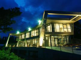 Jeju Bom Museum stay, hotel near Jeju National University Training Institute, Seogwipo