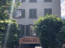 Haus zur Eiche Private 1 Zimmerstudios, hotel v destinaci Chur