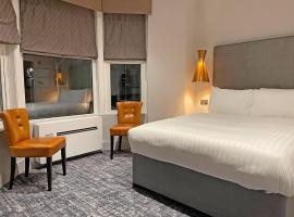 1820 Boutique Rooms & Suites，黑潭的飯店