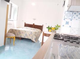 GRomano Apartments, alojamiento con cocina en Isquia