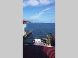 Urania House, cottage in Bocas Town