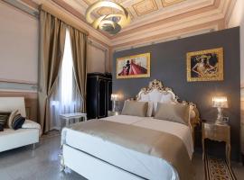 Luxury Liberty House, guest house in Alghero