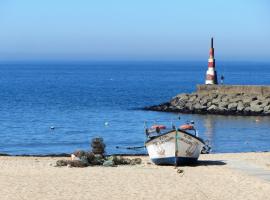 Casa do Remo Praia da Aguda, хотел в Arcozelo