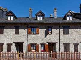 Torres de Vallibierna, hotell i Benasque