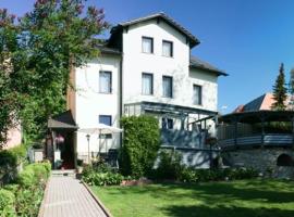 Pension Am Kirschberg, отель в Веймаре