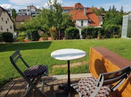 Charlottenhöhe Apartment, cheap hotel in Rottweil