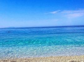 Villa John, aparthotel v destinaci Borsh