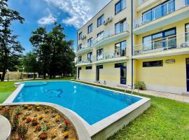 Solei Apartments、プリモルスコのホテル