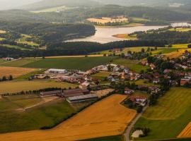 Pension & Reitschule Fuchsenhof, hotel pre rodiny v destinácii Seebarn