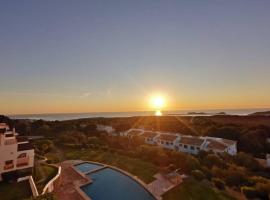 V. Lona: beautiful duplex with a stunning seaview, hotel a Es Mercadal