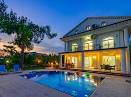 Musa - 5 Bedroom Holiday Villa in Hisaronu