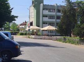 2-х кім.квартира в центрі Берегова, hotel in Berehove