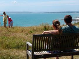 17GD HOBURNE NAISH HOLIDAY PARK, počitniška hiška v mestu Highcliffe