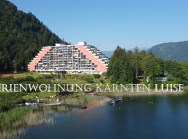 Ferienwohnung Kärnten Luise direkt am Ossiacher See, hotell sihtkohas Villach