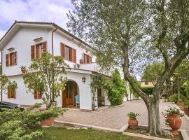 Gorgeous Home In Ardea With Wifi, hotel v destinaci Ardea